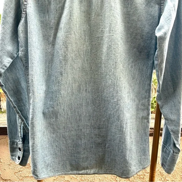 Vintage 1960's- Levi's Classic Blue Button Down Shirt